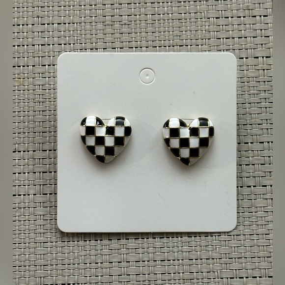 Heart-Shaped Checkered Earrings - Picture 1 of 1